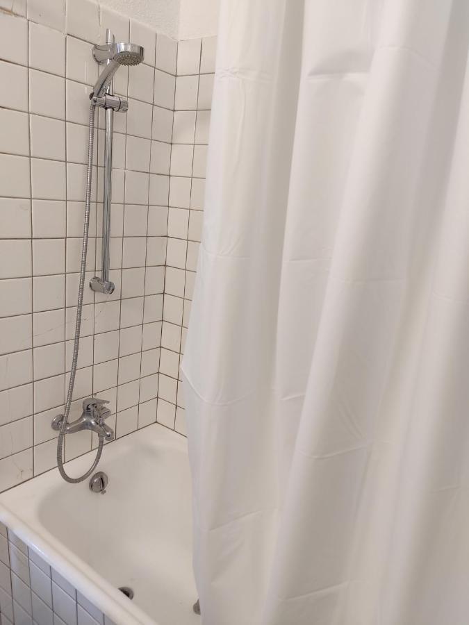 1 Mit Kitchenette
